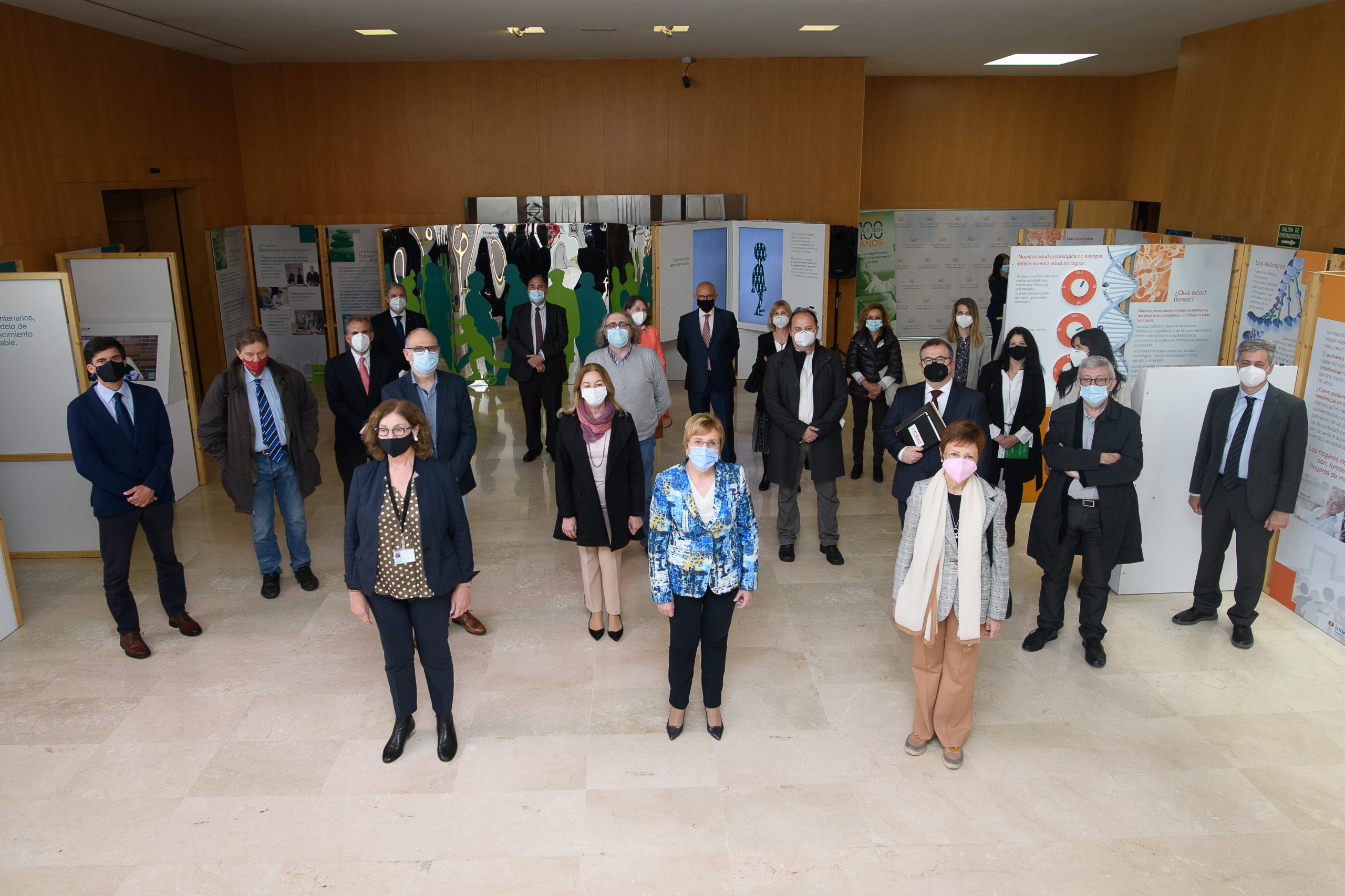 Inauguración exposición 'A vivir que son 100 años' FGCSIC CIPF