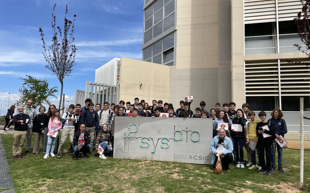 El I2SysBio recibió el pasado sábado la visita de 50 jóvenes del proyecto ESTALMAT